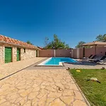 Moki Zadarvillas Vila *