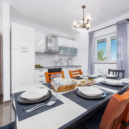 Moki Zadarvillas *